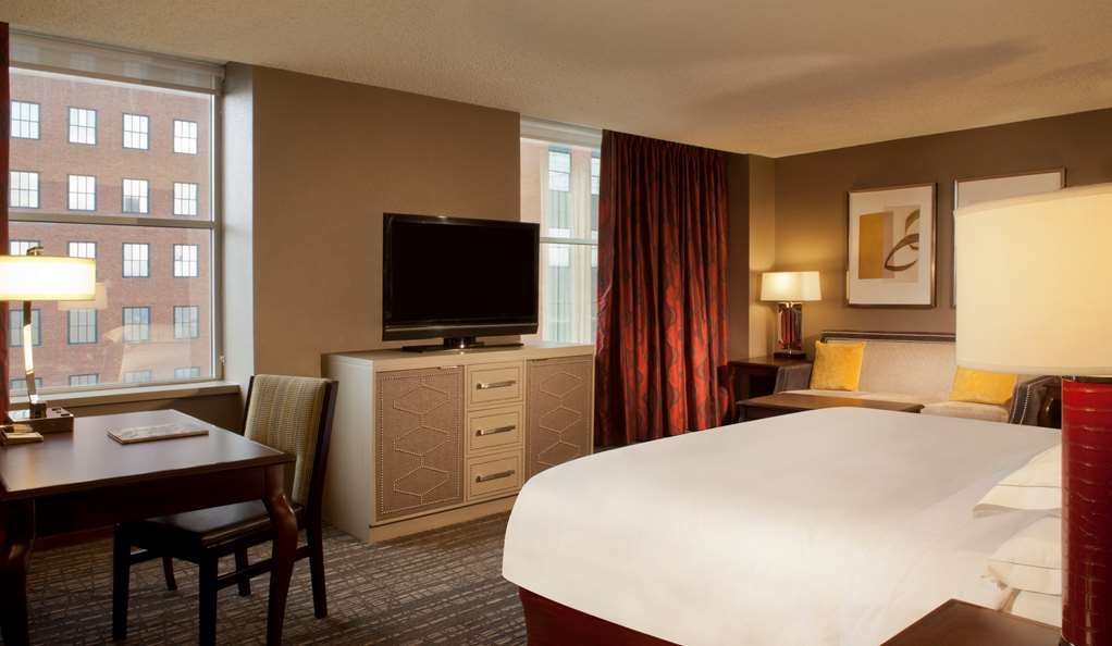 Hilton Minneapolis Bloomington Room photo